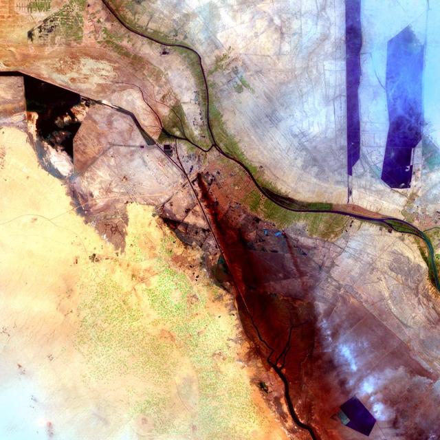Basra satellite image showing infrastructure relevant to Iraq-Iran energy interdependence